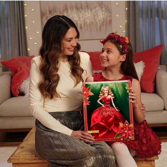 Barbie Signature 2022 Holiday Barbie Doll - Picture 2 of 5